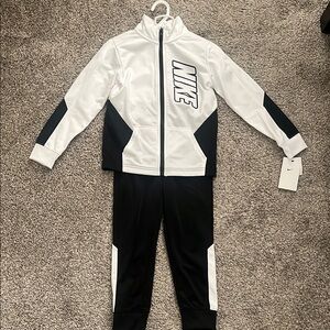 Nike Black and White Athletic Set